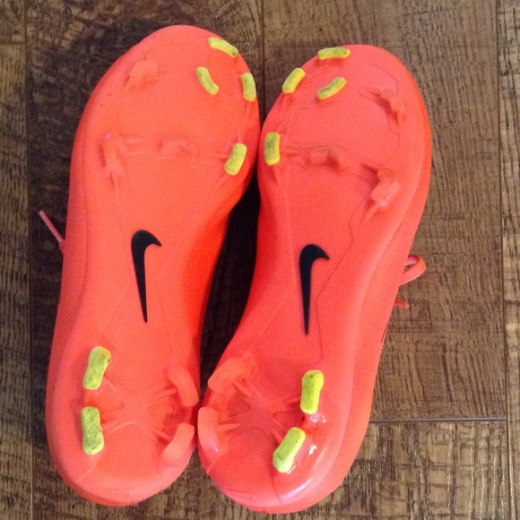 Nike Mercurial Outdoor Soccer Cleats Youth 4Y - Picture 3 of 5